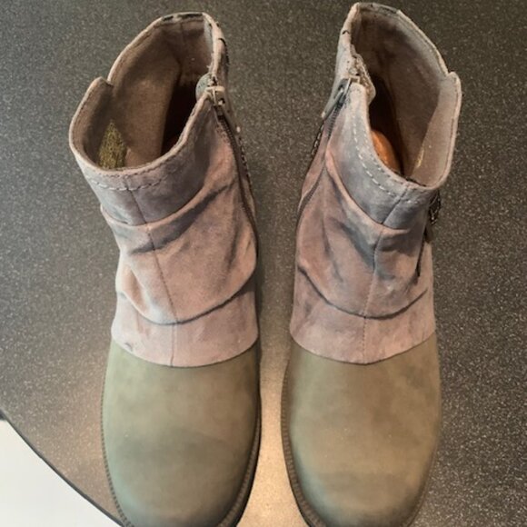 Women's Ankle Boots/Gray/Black/Buckle! - Picture 2 of 7